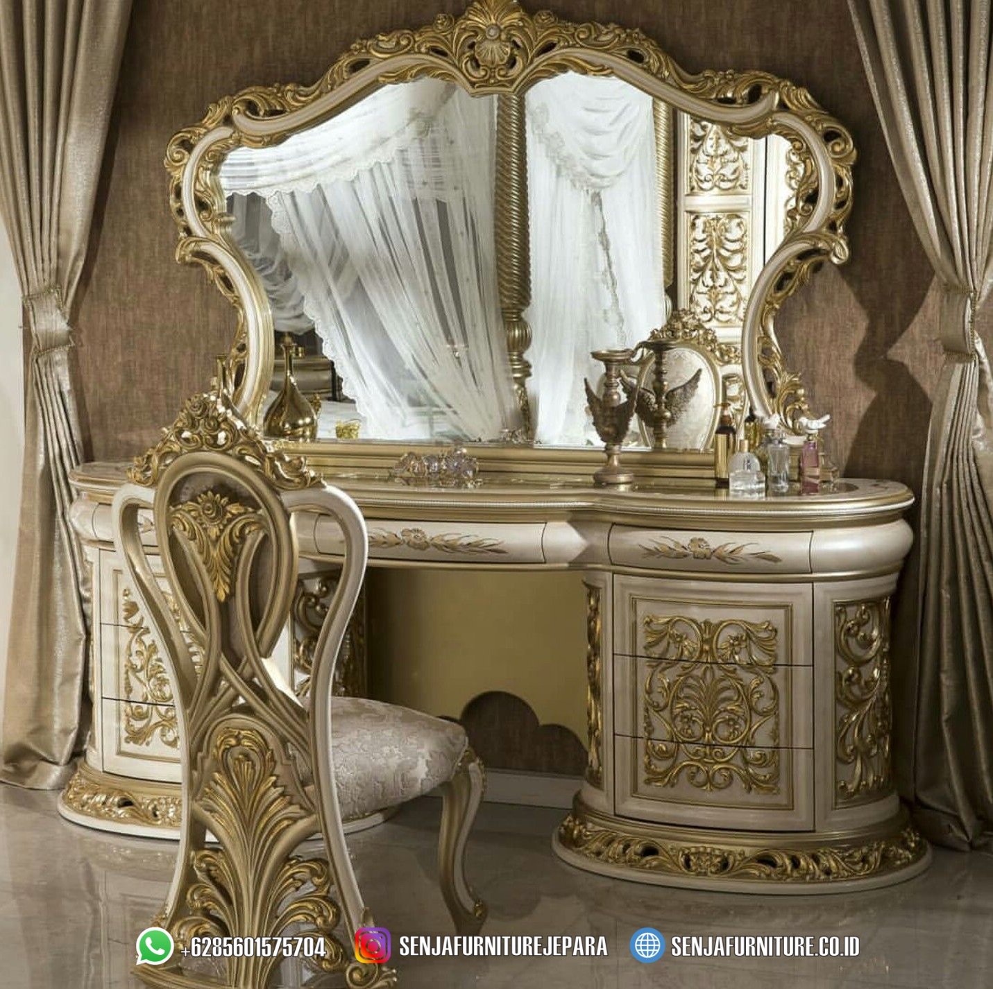Desain Meja Rias Mewah Elegan Ukiran Asli Jepara Klasik Meja Rias Mewah, Meja Rias Klasik, Meja Rias Elegan, Meja Rias Kayu Jati, Meja Rias Minimalis, Meja Rias Ukir Jepara, Meja Rias Modern, Meja Rias Putih Duco, Meja Rias Gold, Meja Rias Terbaru, Meja Rias Cermin