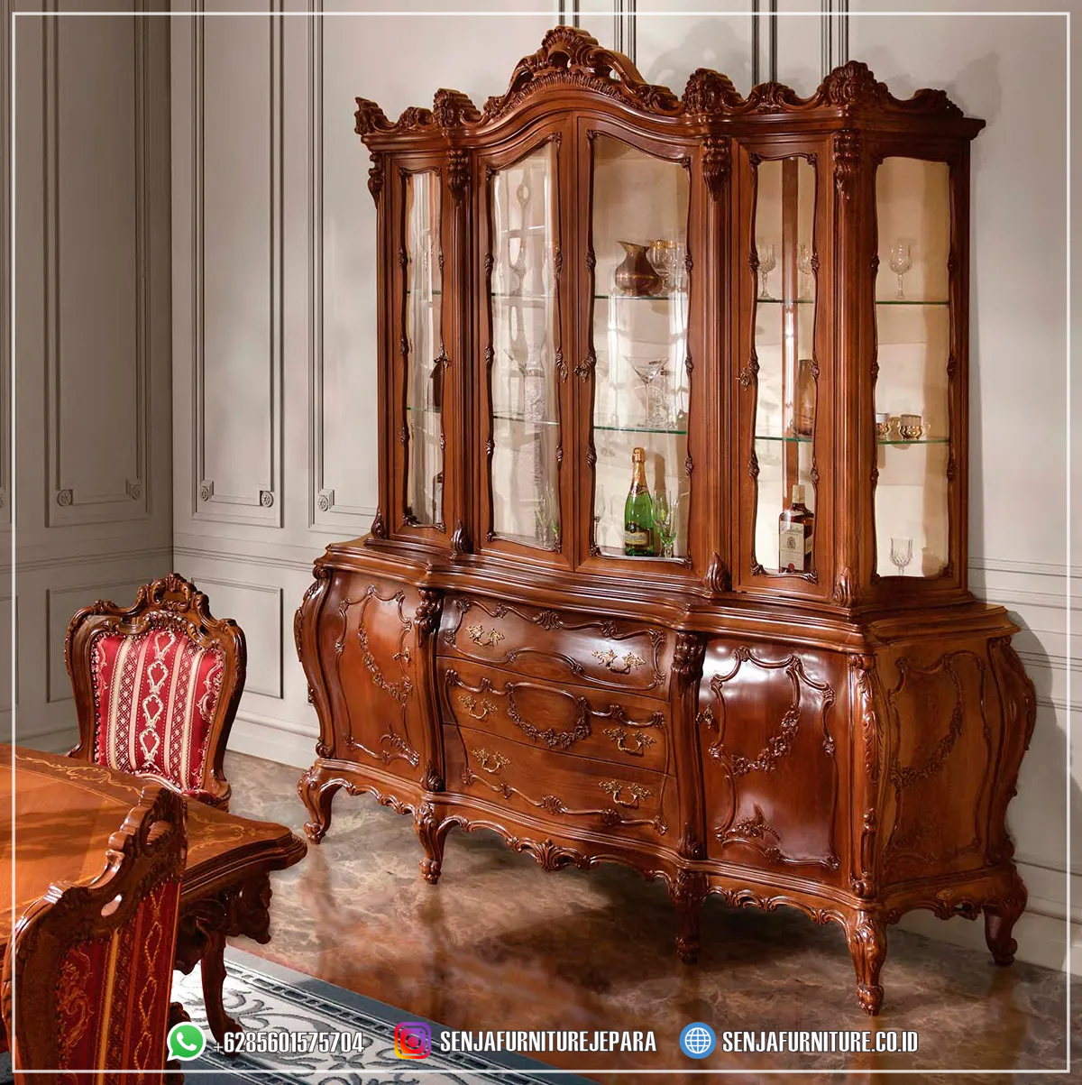 Showcase Lemari Hias Kaca Super Mewah Carving Cleopatra Lemari Hias Kaca, Lemari Hias Mewah, Lemari Hias Klasik, Lemari Hias Ruang Tamu, Lemari Hias Minimalis, Lemari Hias Sudut, Lemari Hias TV, Lemari Hias Kayu Jati, Bufet Lemari Hias, Model Lemari Sudut, Lemari Hias Terbaru